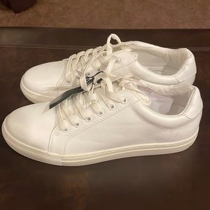 Banana Republic Men’s White Leather Sneakers size 8